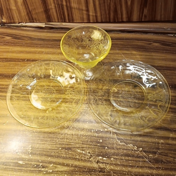 Vintage mcm yellow depression glass - Picture 2 of 5